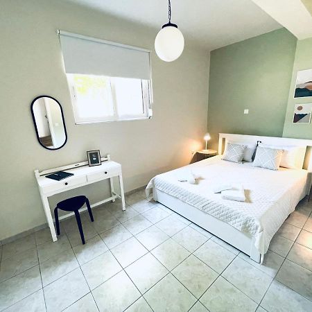 Sofi'S Apartments Каламата Екстериор снимка