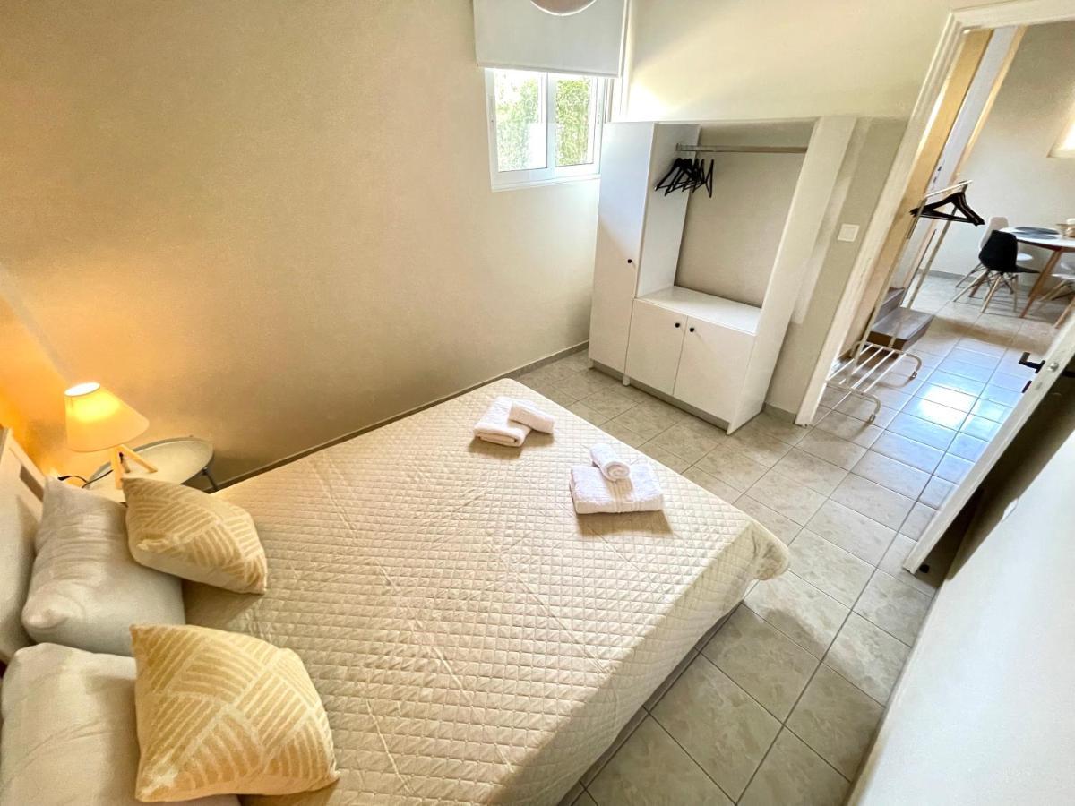 Sofi'S Apartments Каламата Екстериор снимка