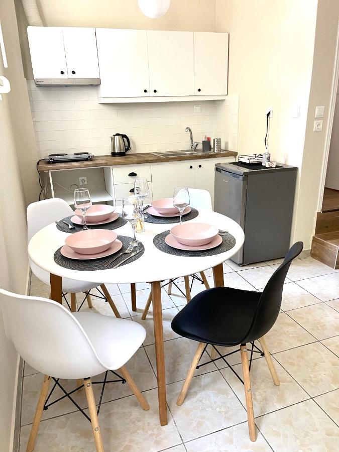 Sofi'S Apartments Каламата Екстериор снимка